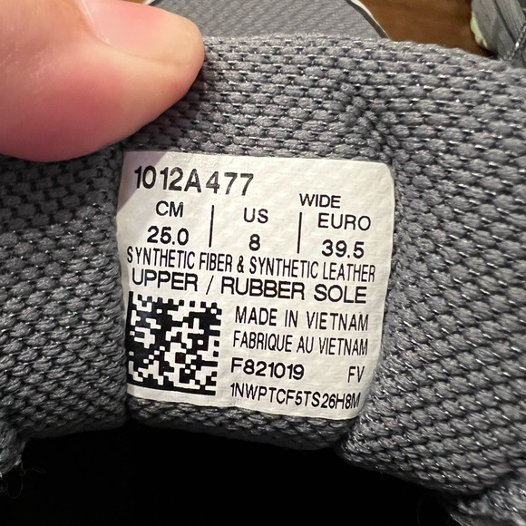 Grey and Mint Green ASICS - Picture 4 of 5